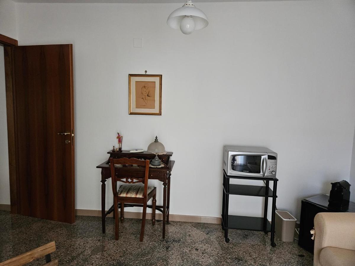 Appartamento I Girasoli กร็อตตาเย ภายนอก รูปภาพ