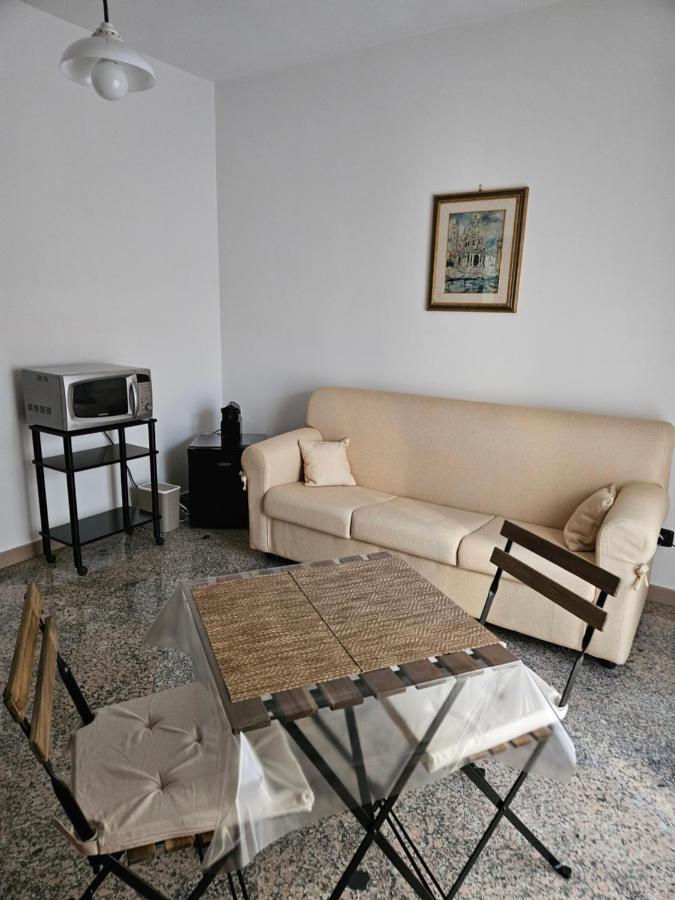 Appartamento I Girasoli กร็อตตาเย ภายนอก รูปภาพ
